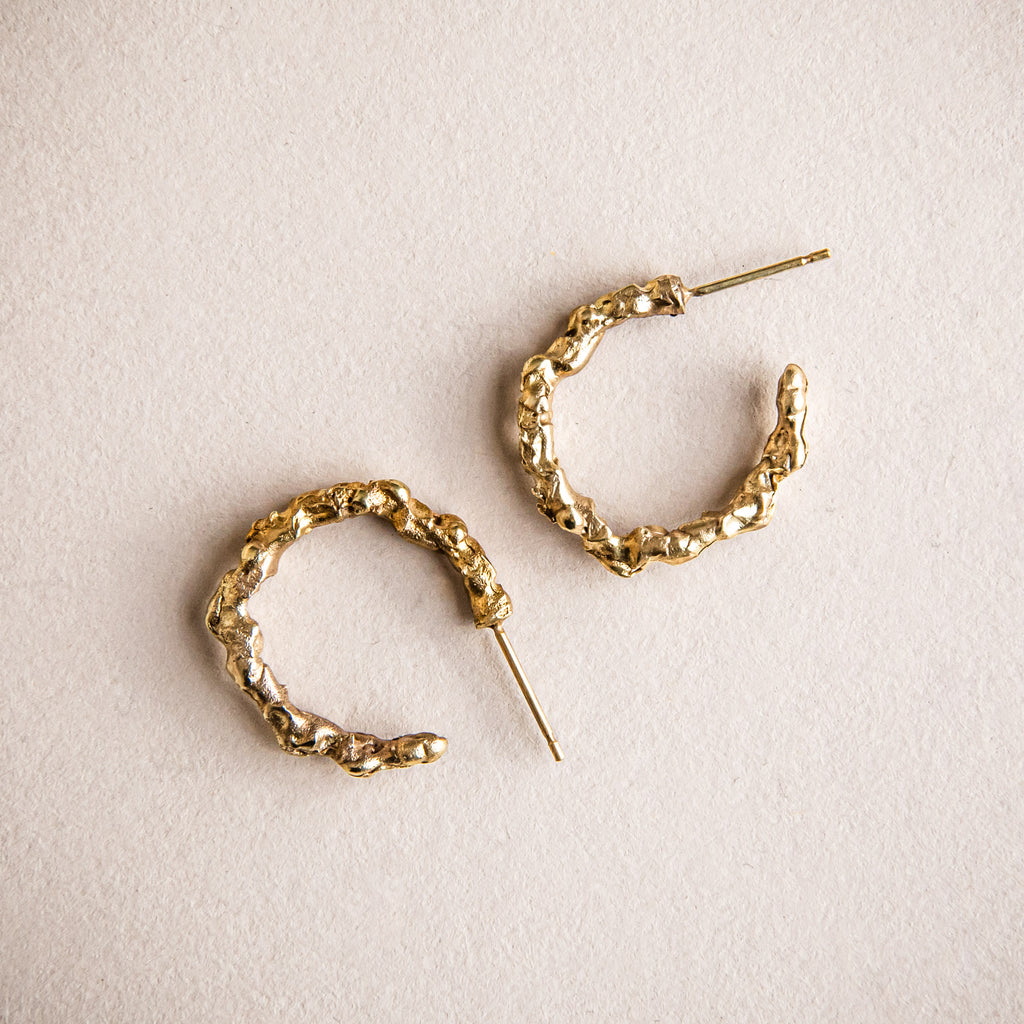 Simple, small 18ct yellow gold loop earrings