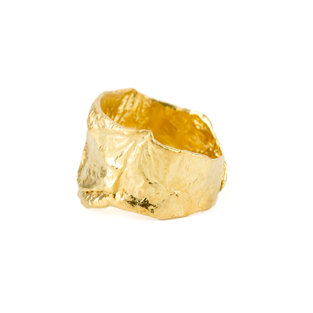 Textured 18ct yellow gold ring