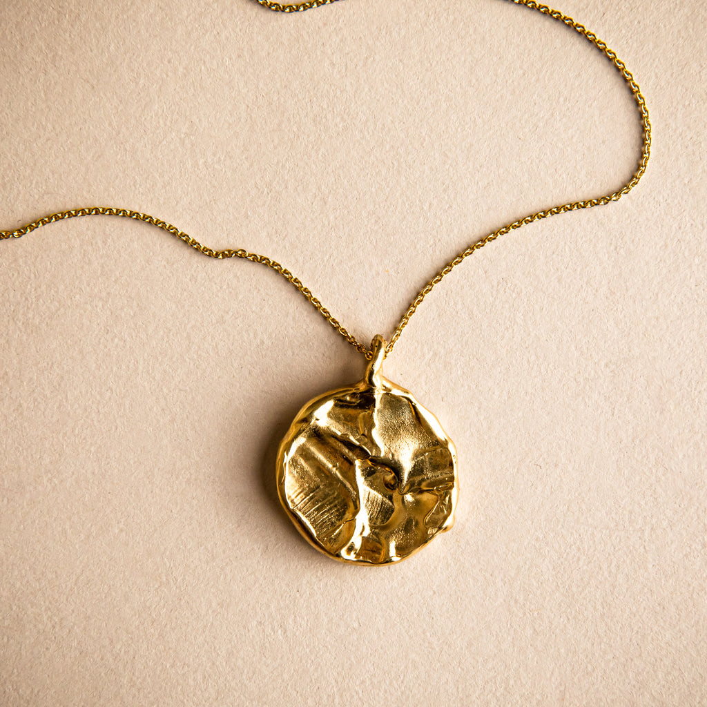 Chunky abstract 18ct yellow gold pendant