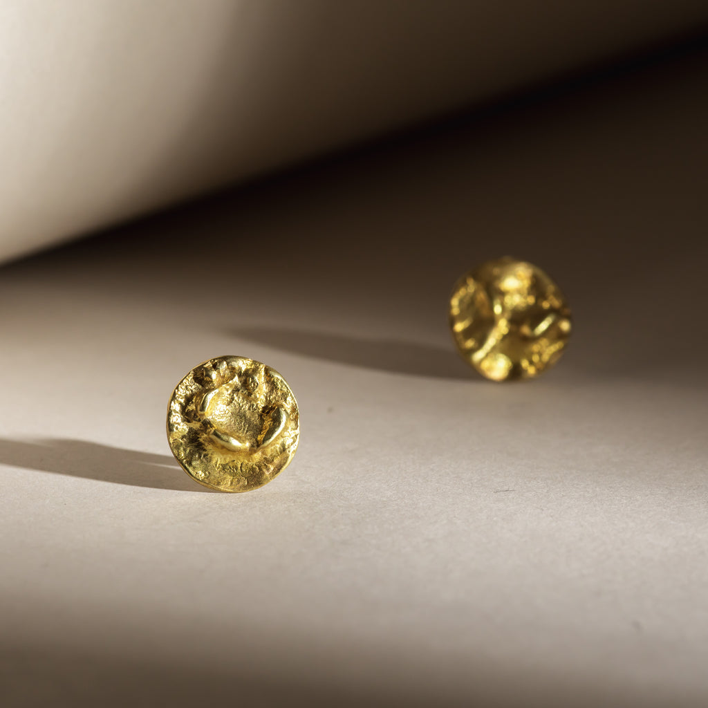 18ct yellow gold textured gold moon stud earrings